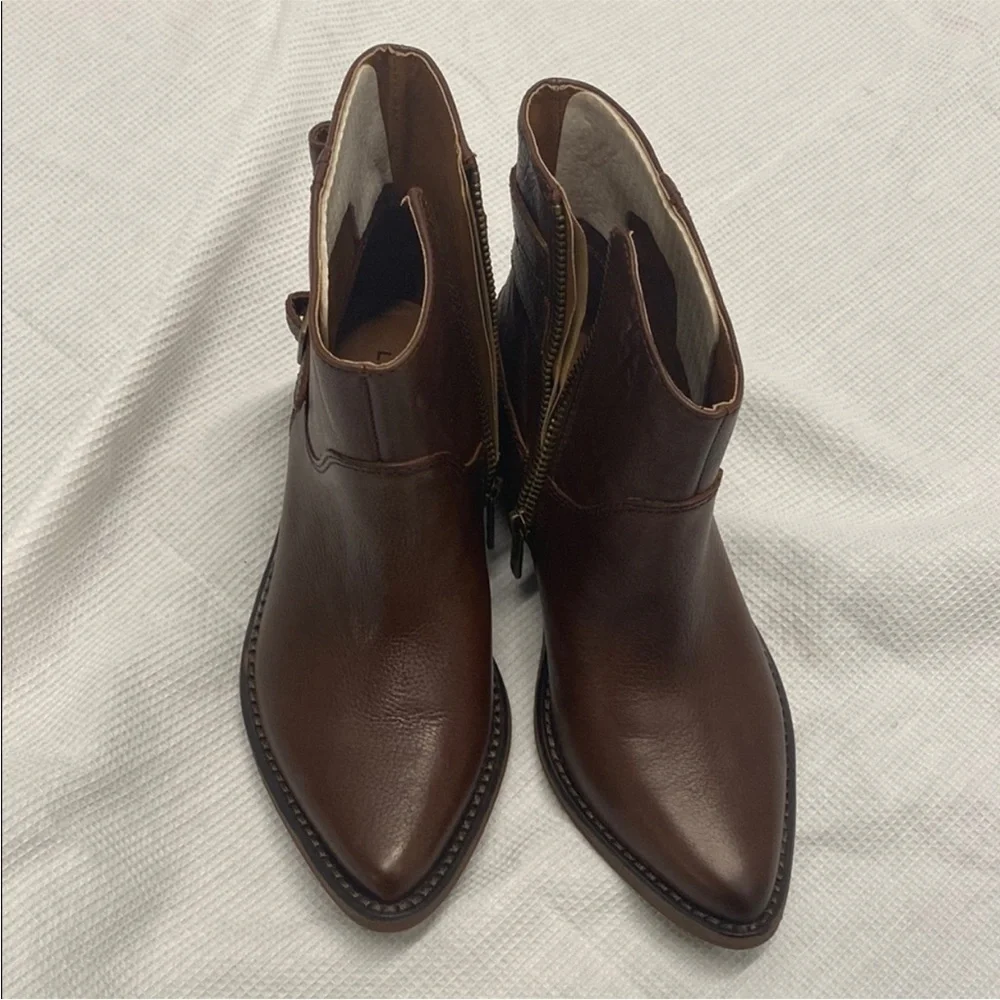 Lucky Brand Caelyn Leather Bootie Brown Double Buckle Western Moto Boho 5.5